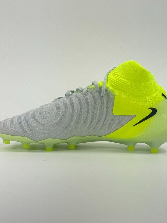 Nike Phantom Luna 2 Elite AG Pro \'Mad Voltage Pack\' HF4361-003 Soccer size 7.5